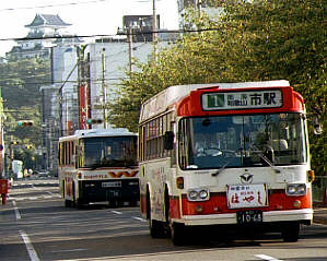 １０６８　塗り替えバス