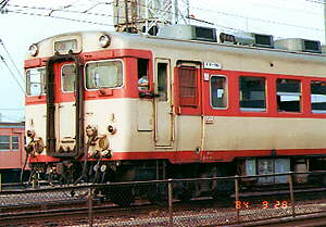 和歌山機関区で待機する大ムコ所属キハ58系急行「きのかわ」