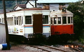 水間電鉄からの車両 重根にて